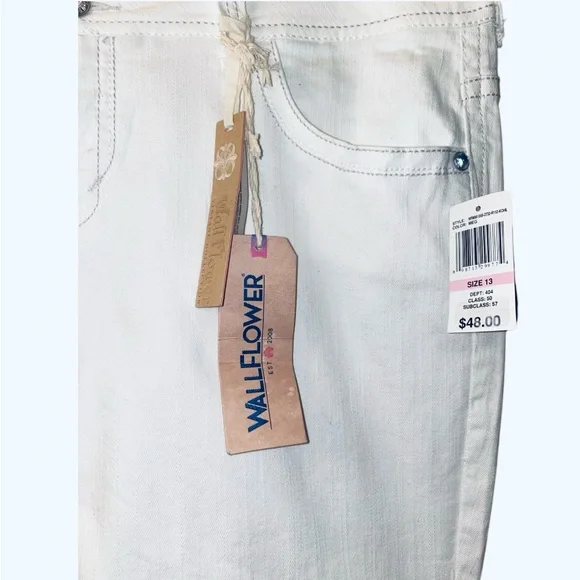 NWT Wallflower White Crop Jeans with Rhinestone Pockets - Sz 17 - Picture 5 of 11